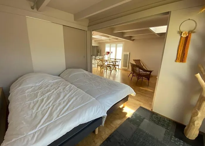 Nyaraló Dependance Complete Centre-ville De *